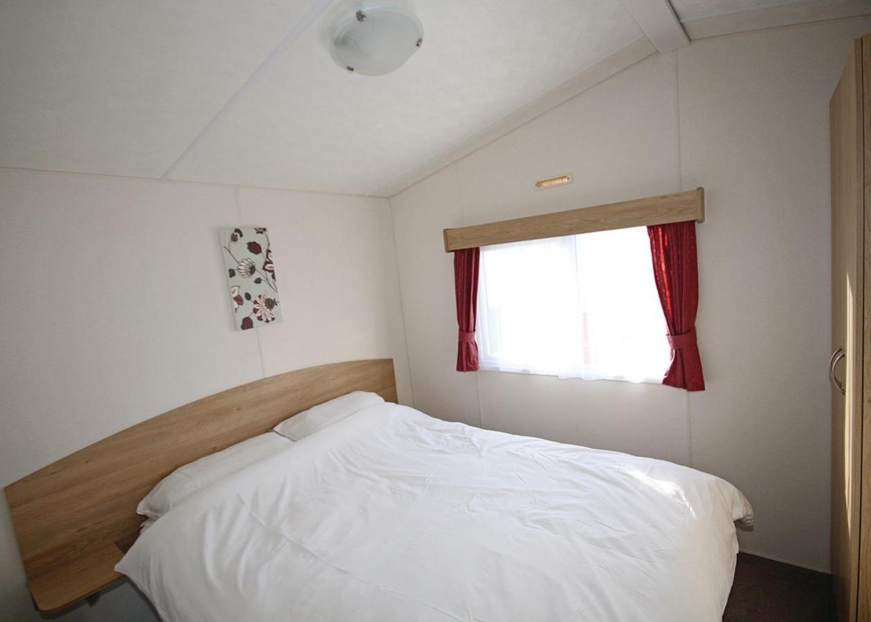 Silver Birch Caravan Park Talacre エクステリア 写真